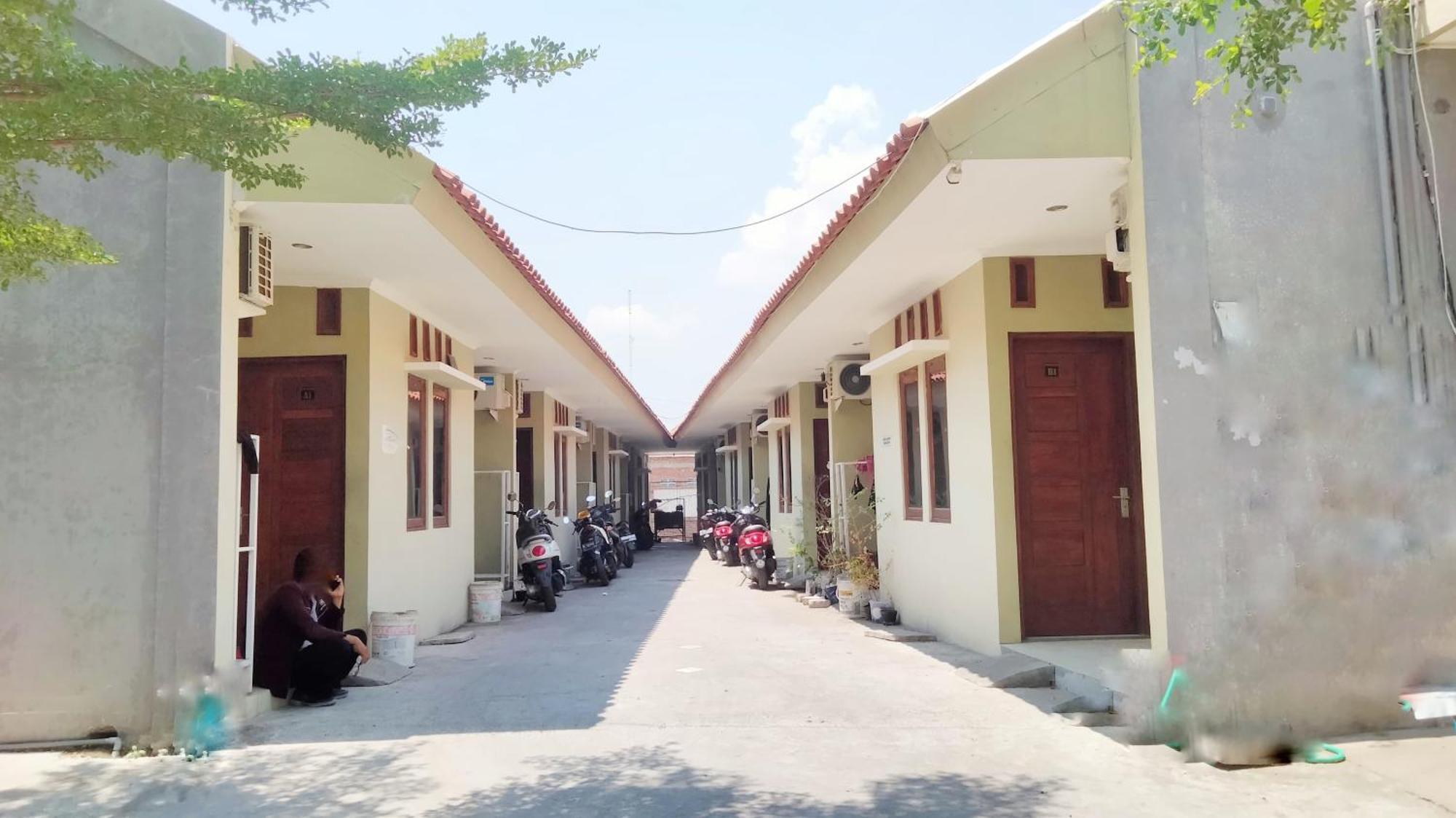 Wisma Mutiara Near Alun Alun Demak Mitra Reddoorz エクステリア 写真