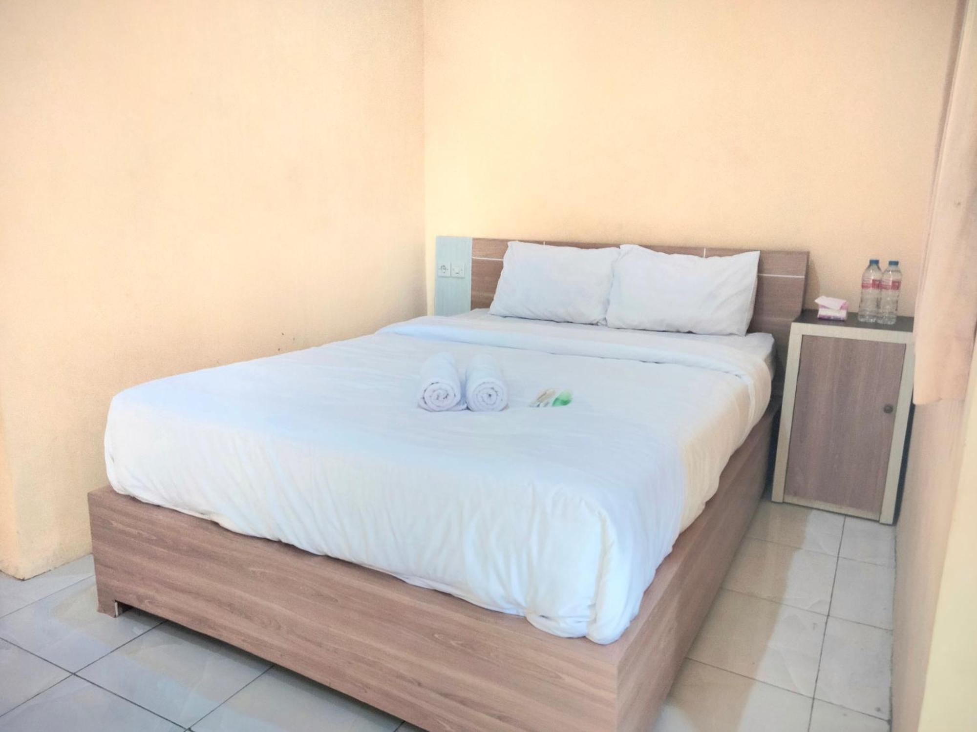 Wisma Mutiara Near Alun Alun Demak Mitra Reddoorz エクステリア 写真