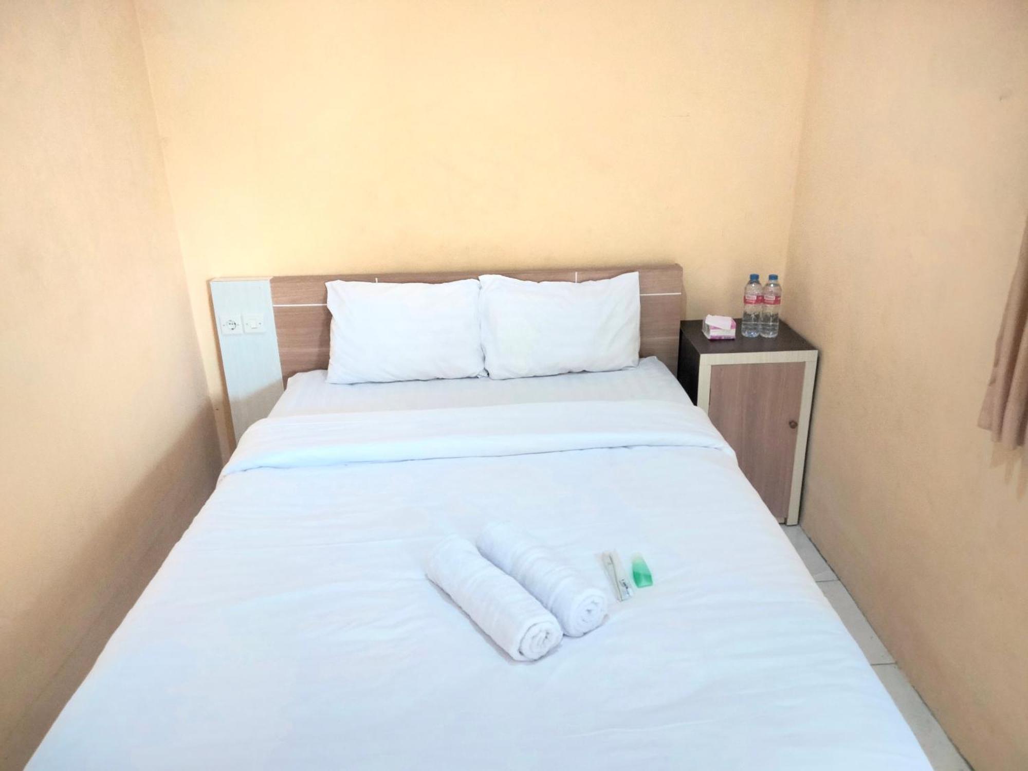 Wisma Mutiara Near Alun Alun Demak Mitra Reddoorz エクステリア 写真